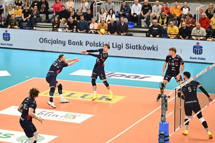 PKO Bank Polski pozostaje z Polską Ligą Siatkówki