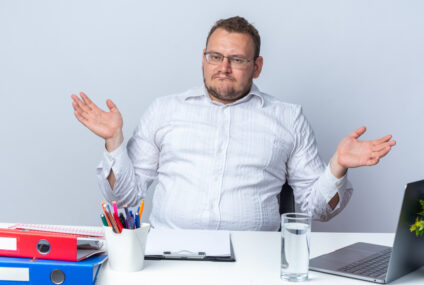 Szefowie na głodzie – brak czasu, stres i… alkohol. Jak odżywia się polska kadra zarządzająca?