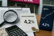 Obiecywali „do 29,99%”, wypłacili… 4,2%. Kurs wystrzelił w kosmos, klient dostał ochłapy