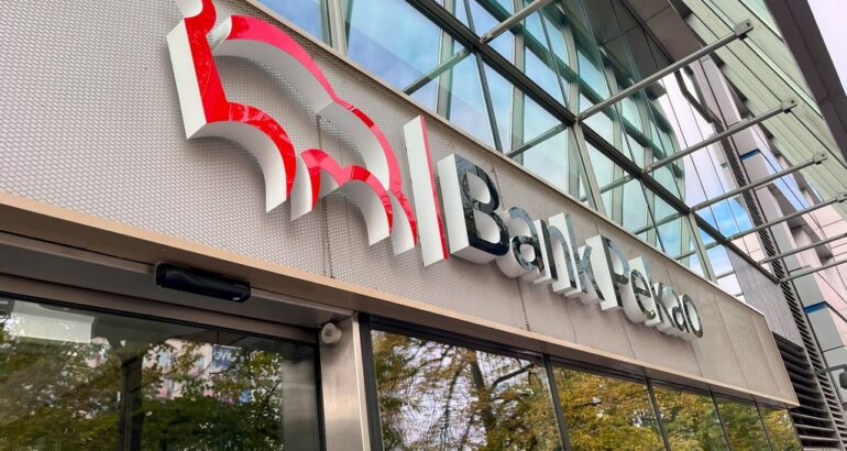 Raport: Liczba placówek bankowych – III kwartał 2025 r.