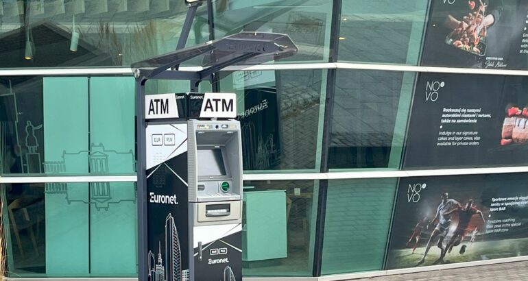 Wielkie zmiany w bankomatach Euronet. Wypłacisz Blikiem tylko 200 zł