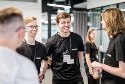 Revolut szuka absolwentów i stażystów. Podwoił nabór na 2026 rok, przyjmie ponad 200 osób