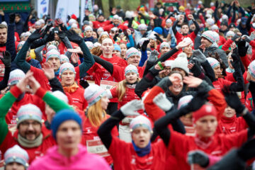 Uniqa ponownie sponsorem strategicznym biegu z misją “Biegiem Pomagam”