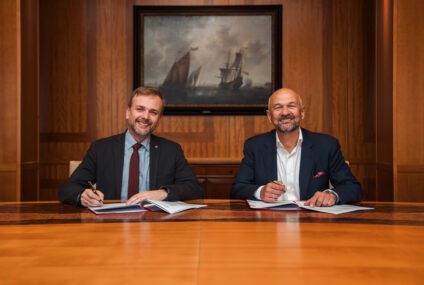 ERGO Hestia i Akademia Leona Koźmińskiego przedłużają strategiczne partnerstwo na kolejne trzy lata