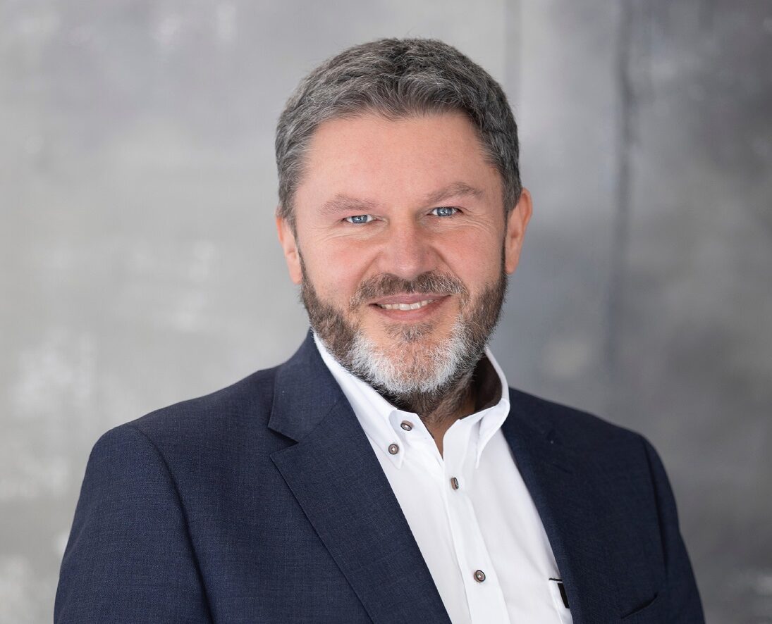 Zmiana pracy codziennością dla osób po 50. roku życia. Jak się dostosować?