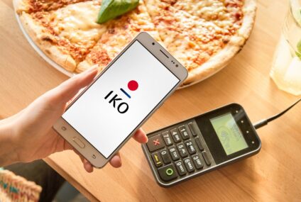 Nowe funkcje w IKO i iPKO: internet za granicą, tańsze wakacje i bezpieczne przelewy na selfie