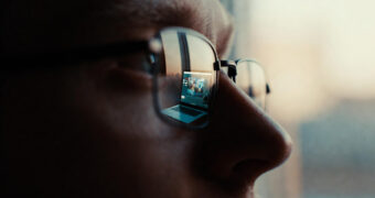 Eksperci ostrzegają: Nowe regulacje kredytowe wypchną Polaków do szarej strefy. Już dziś nielegalne pożyczki stanowią 15 proc. rynku