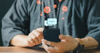 Trade Republic pomylił imię klienta. Potem odesłał go do... bota