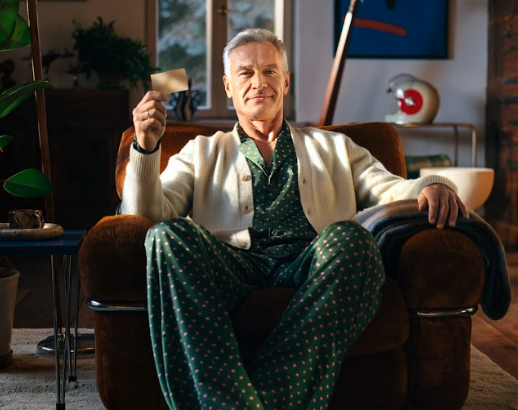 Revolut i Żebrowscy o codziennych finansach w najnowszej odsłonie kampanii "Bank ludzi Revolutnych"