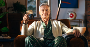 Revolut i Żebrowscy o codziennych finansach w najnowszej odsłonie kampanii "Bank ludzi Revolutnych"