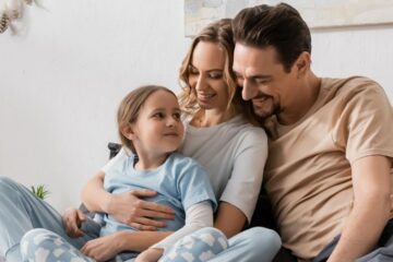 Raport Fundacji Banku Millennium: rodzice chcą uczyć dzieci o finansach, ale brakuje im wsparcia