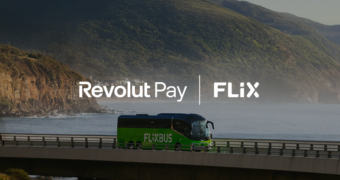 Pasażerowie Flixa mogą już płacić za pomocą Revolut Pay