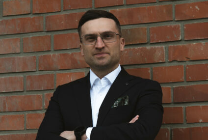 Zevio i Blik - płatności powtarzalne dla małych i średnich firm usługowych w Polsce