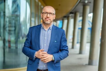 Finax przekroczył 100 mln EUR aktywów zgromadzonych w europejskiej emeryturze i rozszerza działalność w Rumunii Finax przekroczył 100 mln EUR aktywów zgromadzonych w europejskiej emeryturze i rozszerza działalność w Rumunii