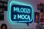 Pozornie mają wszystko, ale czują coraz mniej. PZU rusza z programem „Młodzi z Mocą"