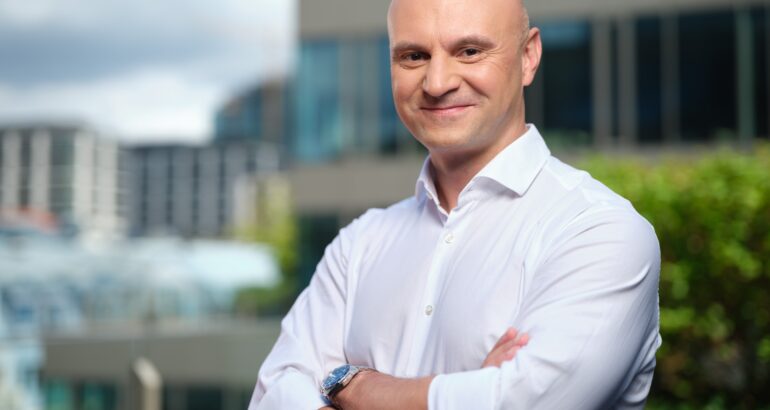 Dariusz Mazurkiewicz obejmie pion usług finansowych Allegro